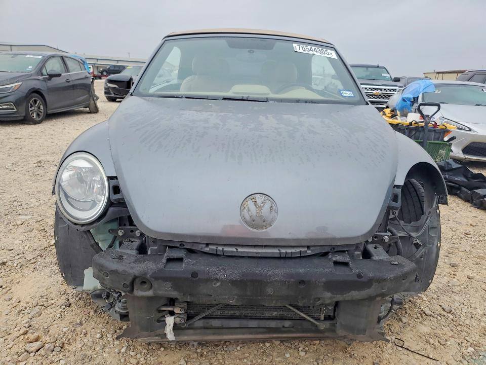 Photo 5 from auction – 2013 VOLKSWAGEN BEETLE with VIN 3VW7S7AT9DM832852
