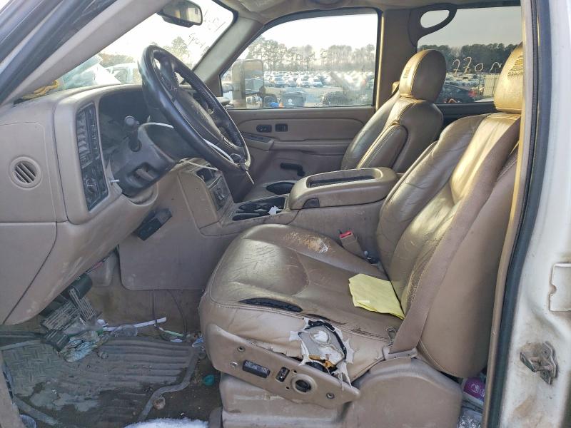 Photo 7 from auction – 2004 CHEVROLET SILVERADO with VIN 1GCJK33264F180620