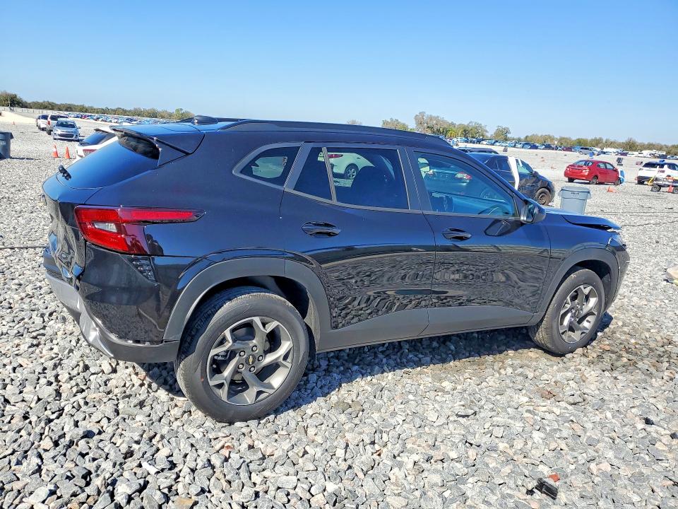 Photo 3 from auction – 2026 CHEVROLET TRAX with VIN KL77LHEP6TC072170