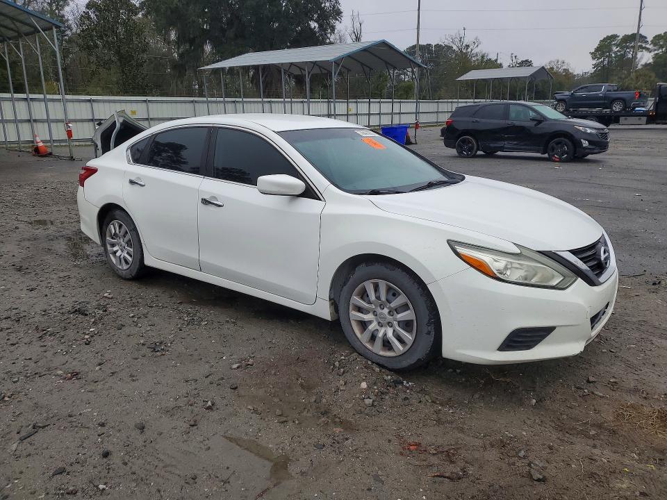 Photo 4 from auction – 2016 NISSAN ALTIMA with VIN 1N4AL3APXGN375437
