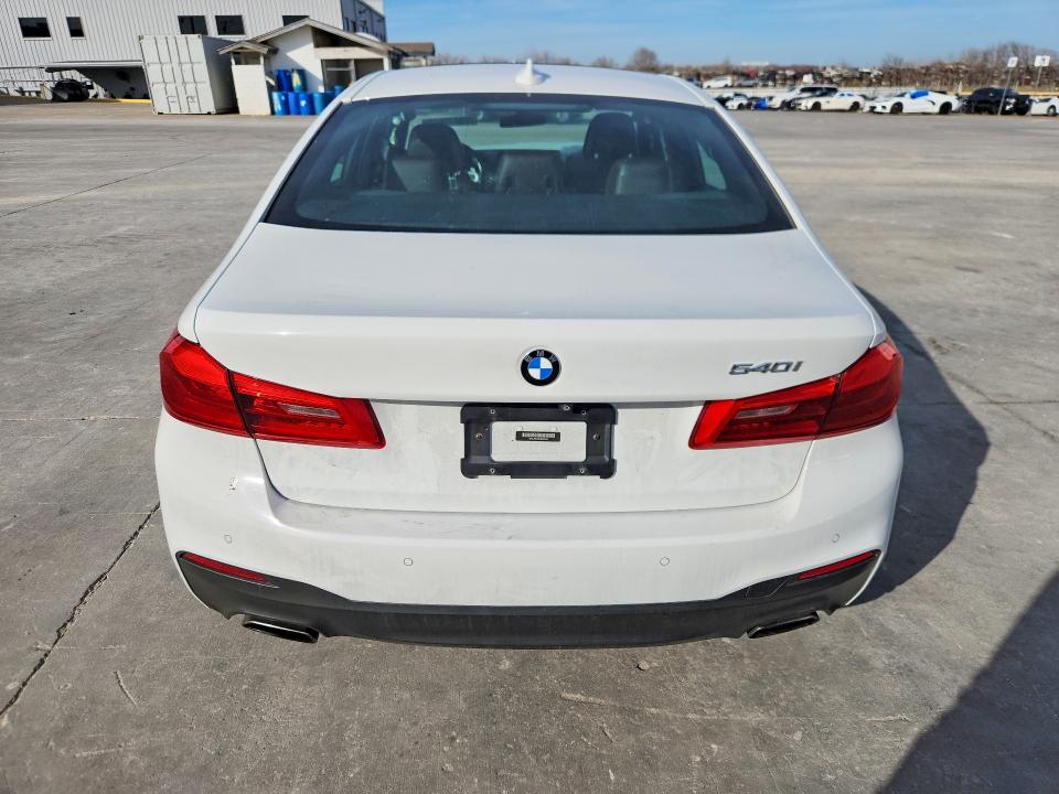 Foto 6 de la subasta – 2017 BMW 540 con VIN WBAJE5C36HG478061