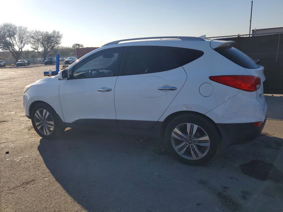 Photo 2 from auction – 2014 HYUNDAI TUCSON GLS with VIN KM8JU3AG2EU811820