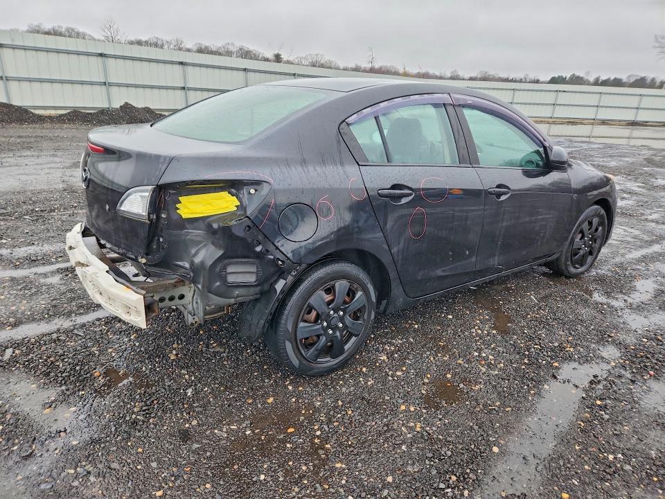 Photo 3 from auction – 2011 MAZDA 3 with VIN JM1BL1UG0B1459099