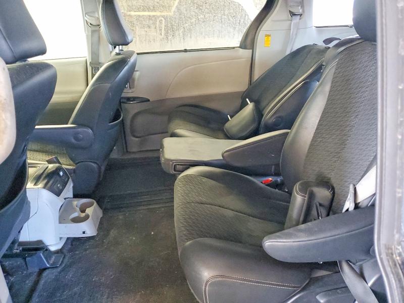 Photo 11 from auction – 2014 TOYOTA SIENNA with VIN 5TDXK3DC4ES428690