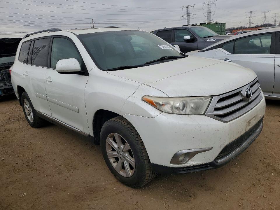 Photo 4 from auction – 2012 TOYOTA HIGHLANDER with VIN 5TDBK3EH9CS120710