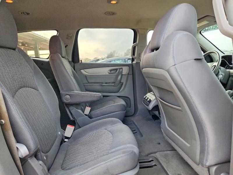 Photo 11 from auction – 2017 CHEVROLET TRAVERSE with VIN 1GNKRGKD6HJ178550