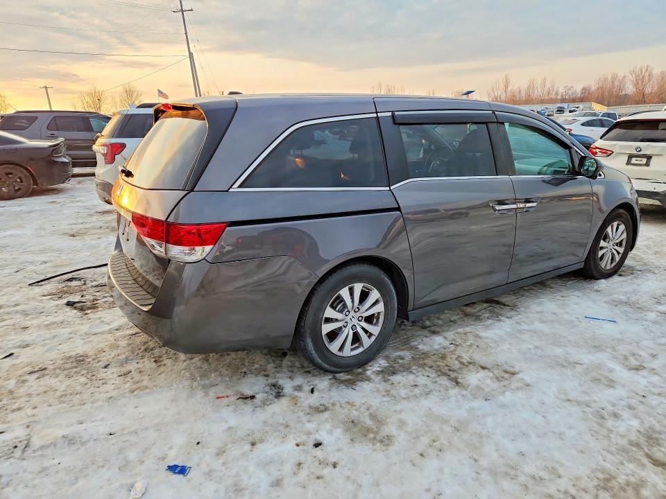 Photo 3 from auction – 2015 HONDA ODYSSEY with VIN 5FNRL5H62FB118579
