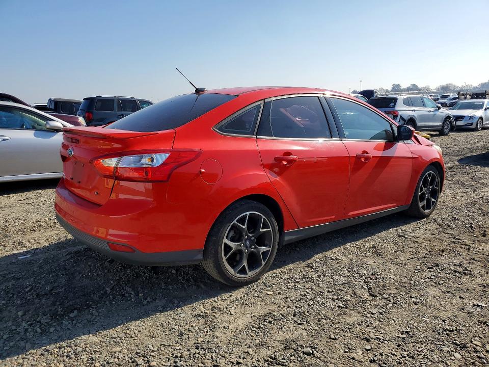 Photo 3 from auction – 2012 FORD FOCUS SE with VIN 1FAHP3F28CL423328