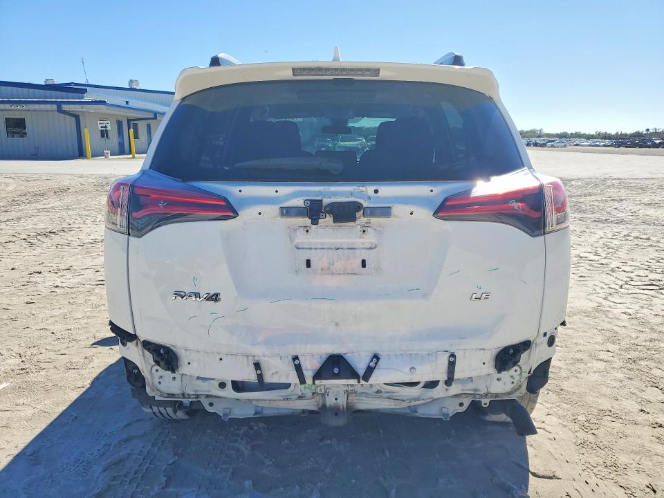 Photo 6 from auction – 2017 TOYOTA RAV4 with VIN JTMZFREV4HJ721913