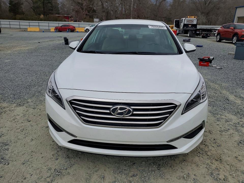 Photo 5 from auction – 2015 HYUNDAI SONATA SE with VIN 5NPE24AF1FH148891