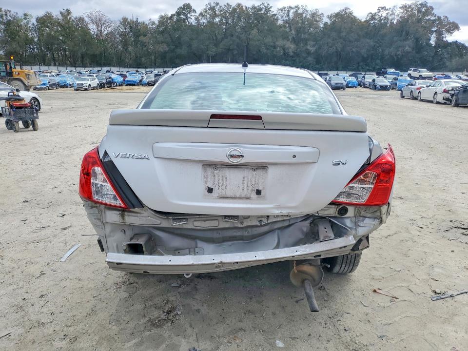 Photo 6 from auction – 2018 NISSAN VERSA with VIN 3N1CN7AP5JL800593