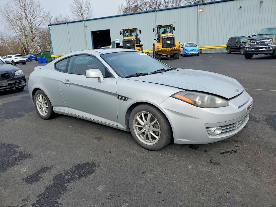 Photo 4 from auction – 2007 HYUNDAI TIBURON GT with VIN KMHHN66F37U245201