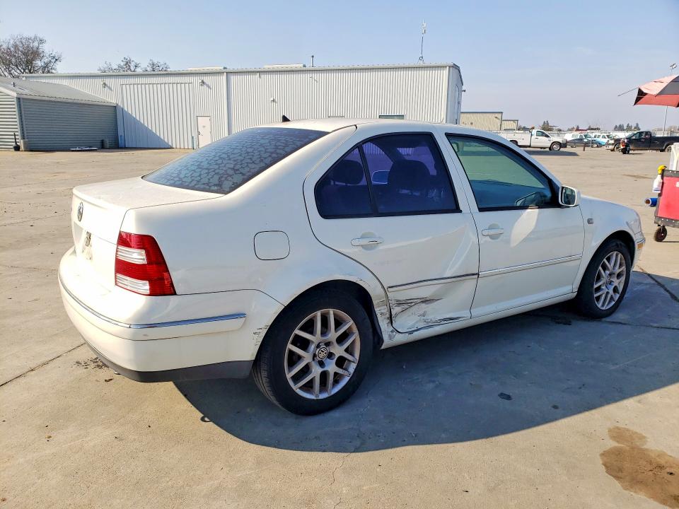 Photo 3 from auction – 2005 VOLKSWAGEN JETTA GL with VIN 3VWRA69M15M059606