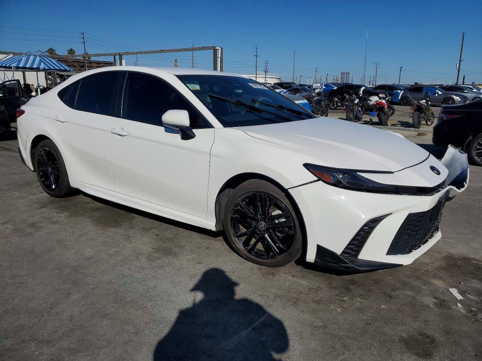 Photo 4 from auction – 2025 TOYOTA CAMRY with VIN 4T1DAACK7SU007049