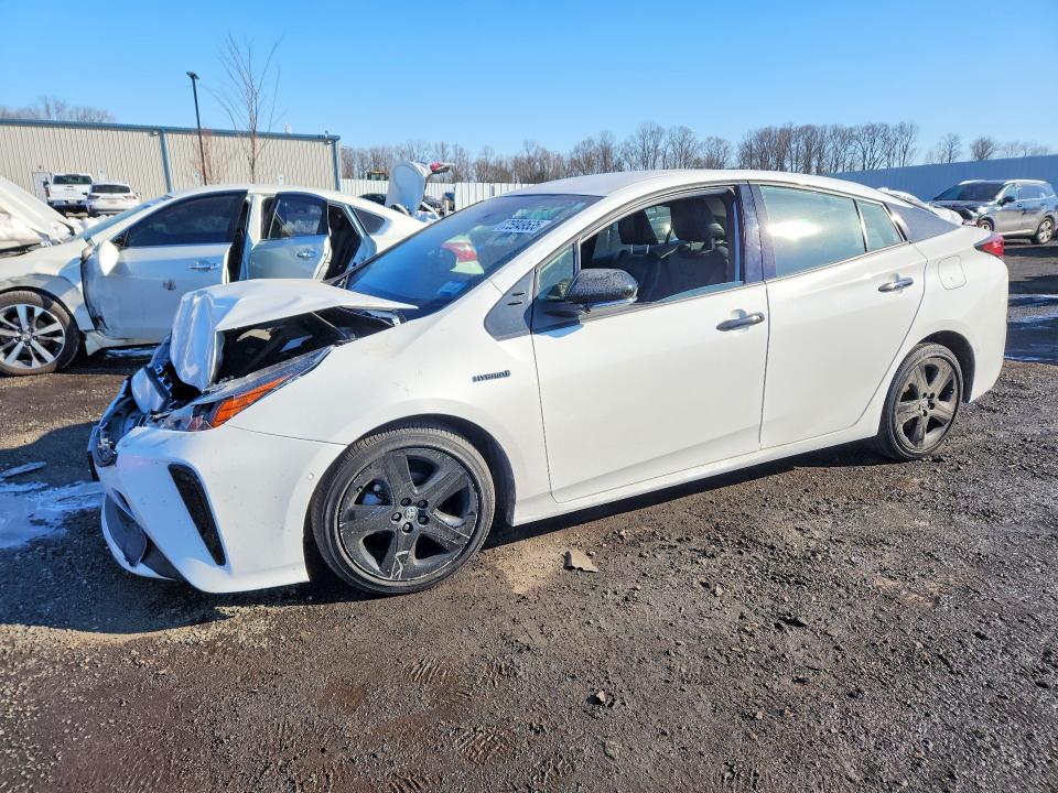 2022 TOYOTA PRIUS