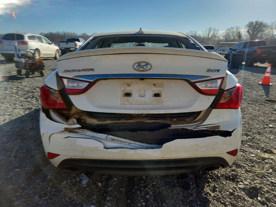 Photo 6 from auction – 2014 HYUNDAI SONATA SE with VIN 5NPEC4AB6EH906698