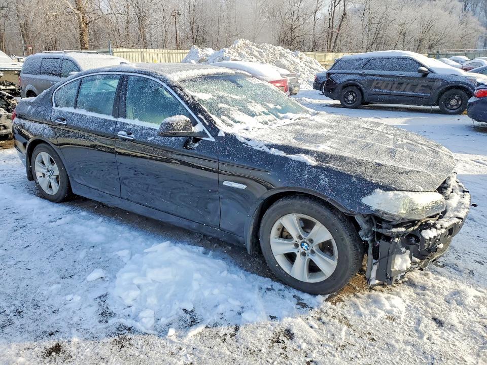 Photo 4 from auction – 2013 BMW 528 XI with VIN WBAXH5C56DD113376