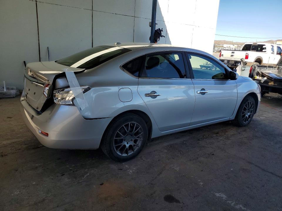 Photo 3 from auction – 2015 NISS SENTRA with VIN 3N1AB7AP9FL631881