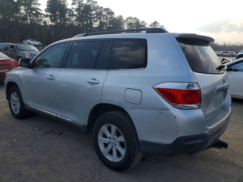 Photo 2 from auction – 2012 TOYOTA HIGHLANDER with VIN 5TDZA3EH2CS026427