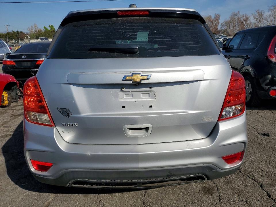 Photo 6 from auction – 2017 CHEVROLET TRAX with VIN KL7CJKSB4HB074510