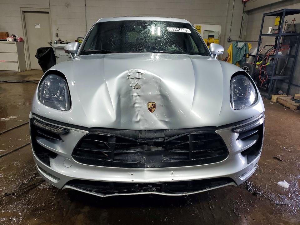 Photo 5 from auction – 2017 PORSCHE MACAN GTS with VIN WP1AG2A54HLB56279