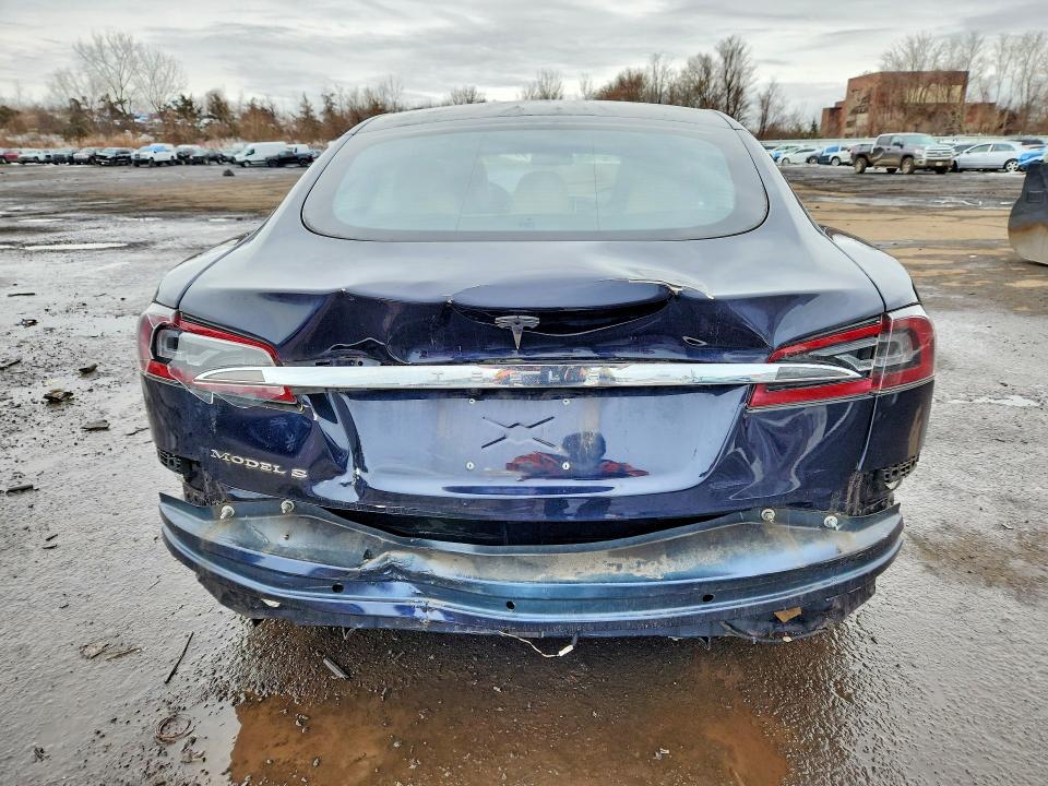 Photo 6 from auction – 2014 TESLA MODEL S with VIN 5YJSA1S11EFP66068
