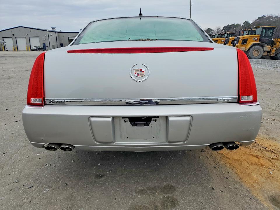 Photo 6 from auction – 2008 CADILLAC DTS with VIN 1G6KD57YX8U106551