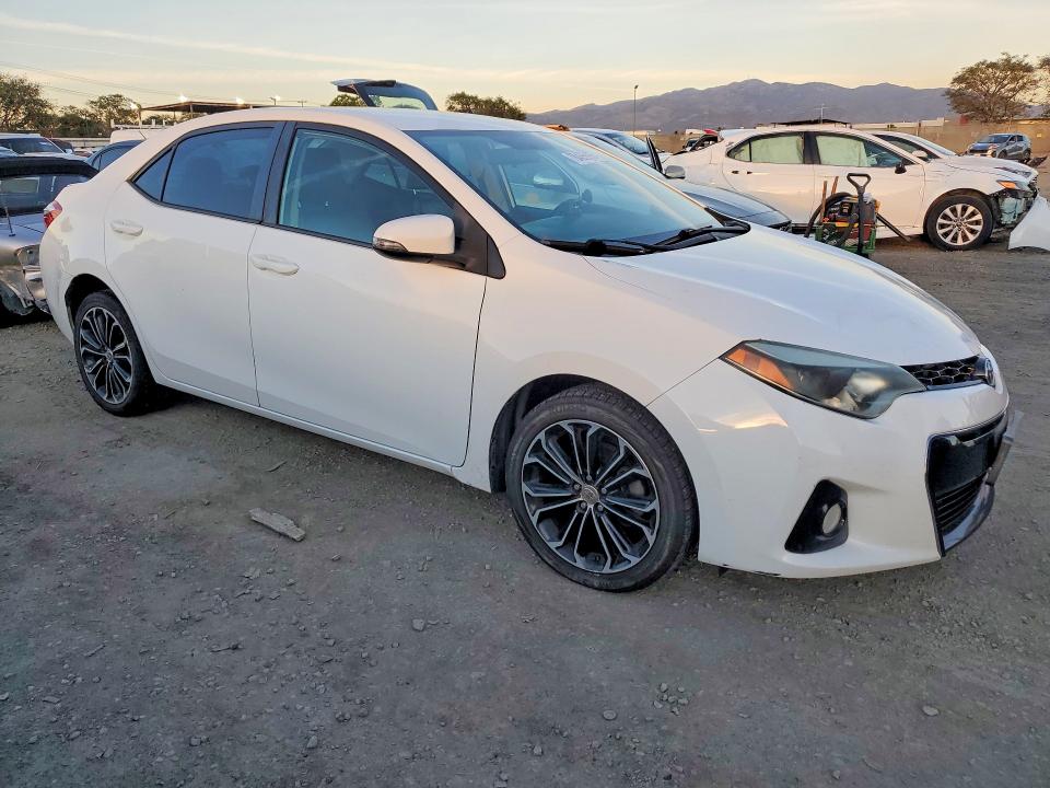 Photo 4 from auction – 2015 TOYOTA COROLLA with VIN 5YFBURHE5FP310743