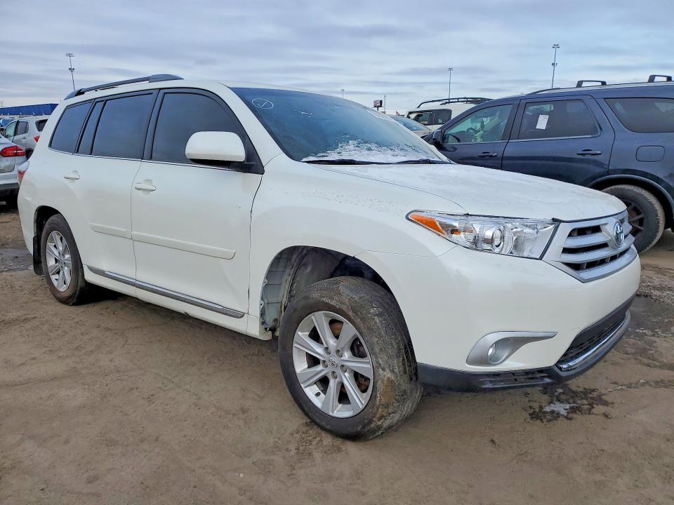 Photo 4 from auction – 2013 TOYOTA HIGHLANDER HYBRID with VIN JTEBC3EH6D2017746
