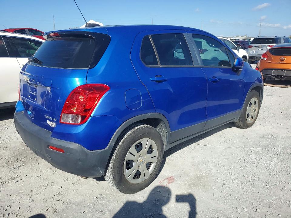 Photo 3 from auction – 2016 CHEVROLET TRAX with VIN KL7CJKSB3GB672327