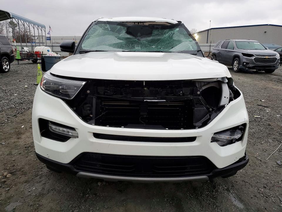 Photo 5 from auction – 2021 FORD EXPLORER with VIN 1FMSK8FH0MGA54700