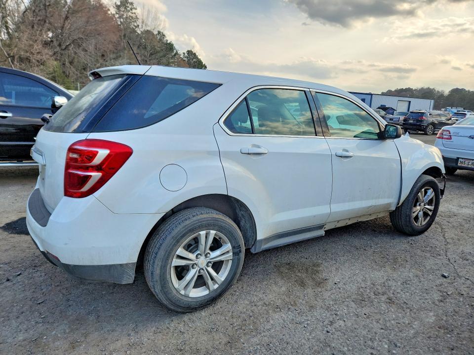 Photo 3 from auction – 2017 CHEVROLET EQUINOX with VIN 2GNALBEK0H1526878