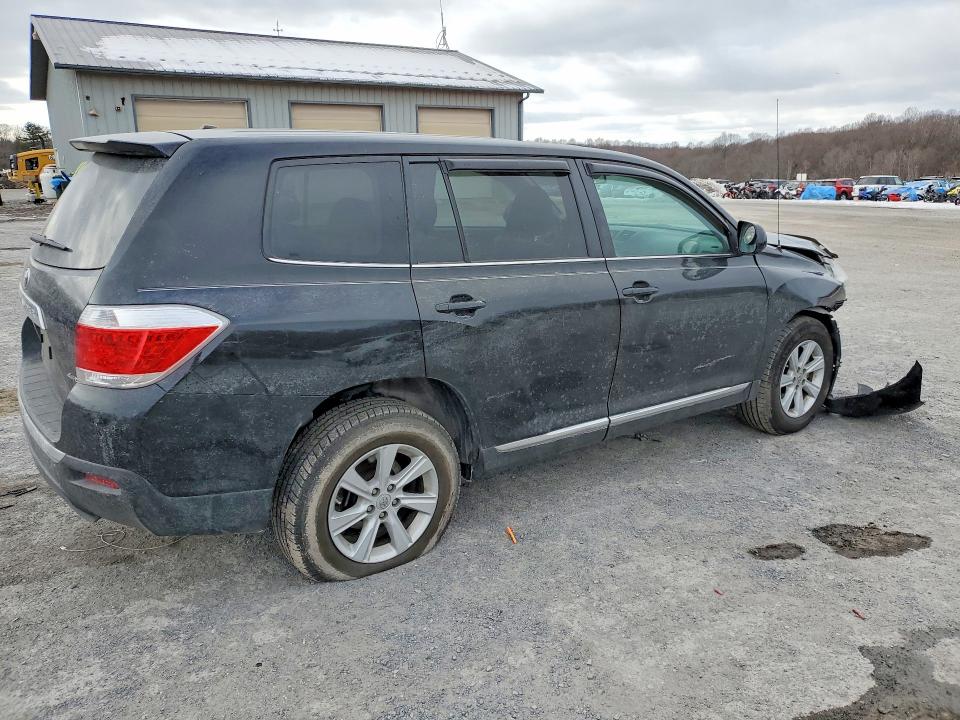 Photo 3 from auction – 2012 TOYOTA HIGHLANDER with VIN 5TDBK3EH5CS159374