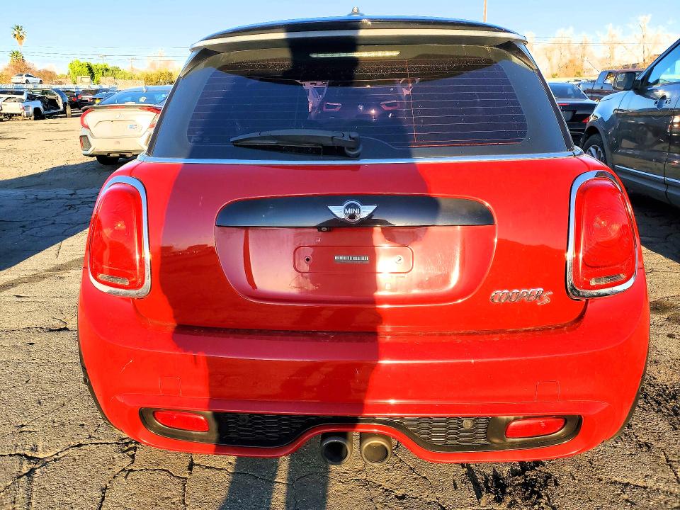 Photo 6 from auction – 2017 MINI COOPER with VIN WMWXP7C3XH2A45973