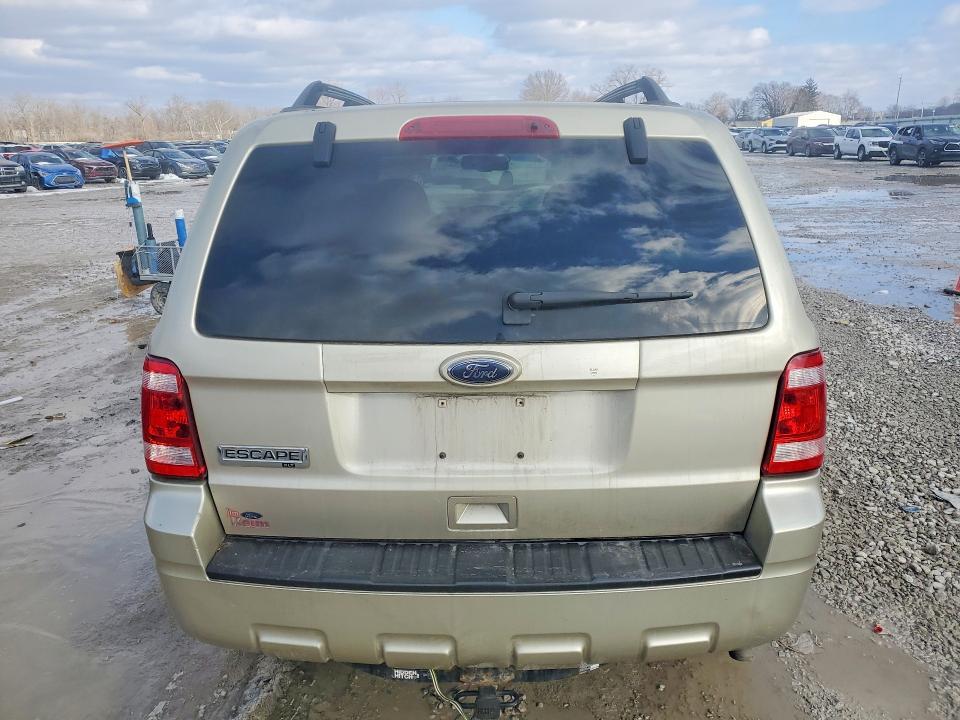 Photo 6 from auction – 2010 FORD ESCAPE with VIN 1FMCU0D76AKD38805
