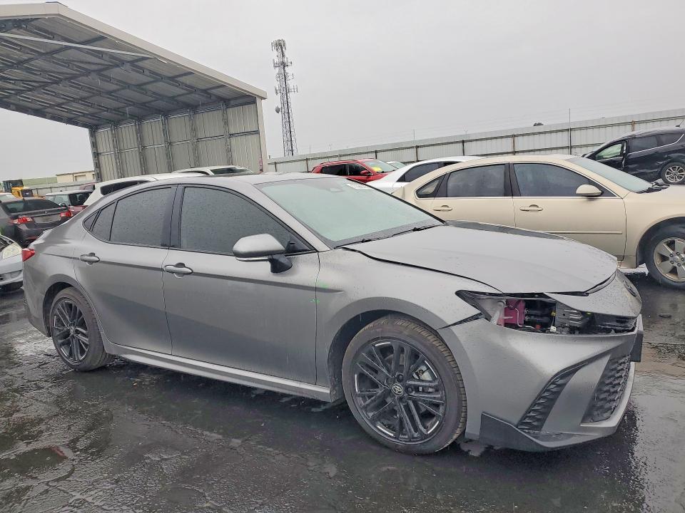 Photo 4 from auction – 2025 TOYOTA CAMRY with VIN 4T1DAACK8SU647741