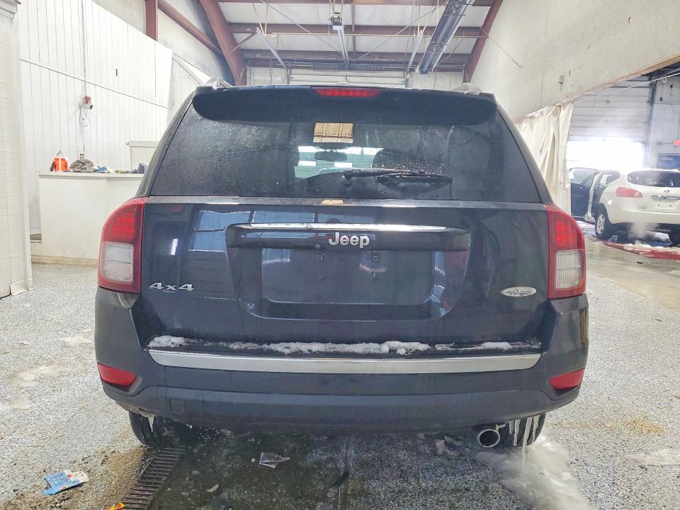 Photo 6 from auction – 2017 JEEP COMPASS LA with VIN 1C4NJDEB4HD110607
