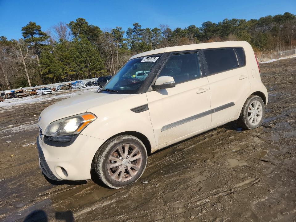 KIA SOUL + 2013 with VIN KNDJT2A64D7758706 - Photo from auction