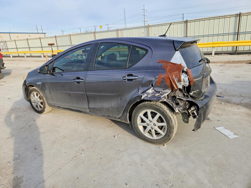 Photo 2 from auction – 2013 TOYOTA PRIUS C with VIN JTDKDTB38D1536717