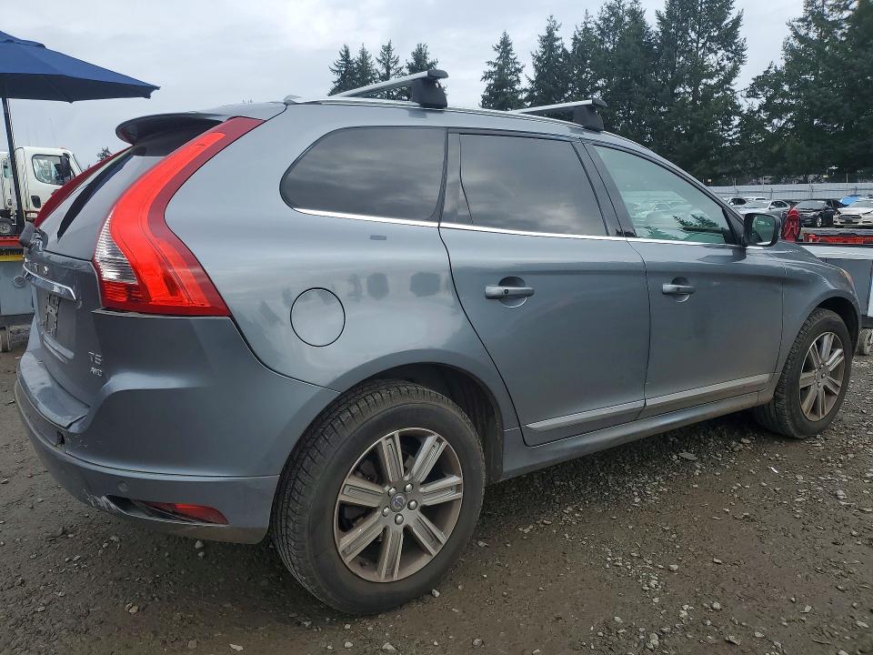 Photo 3 from auction – 2017 VOLVO XC60 T5 IN with VIN YV440MRU0H2136642