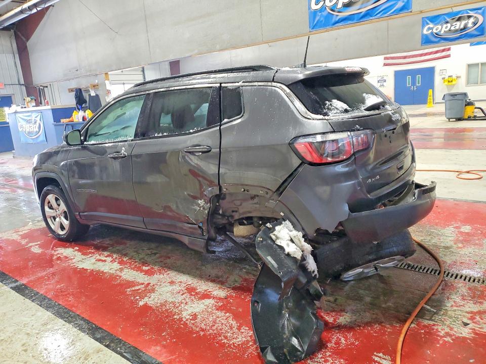 Photo 2 from auction – 2019 JEEP COMPASS with VIN 3C4NJDBB3KT835878