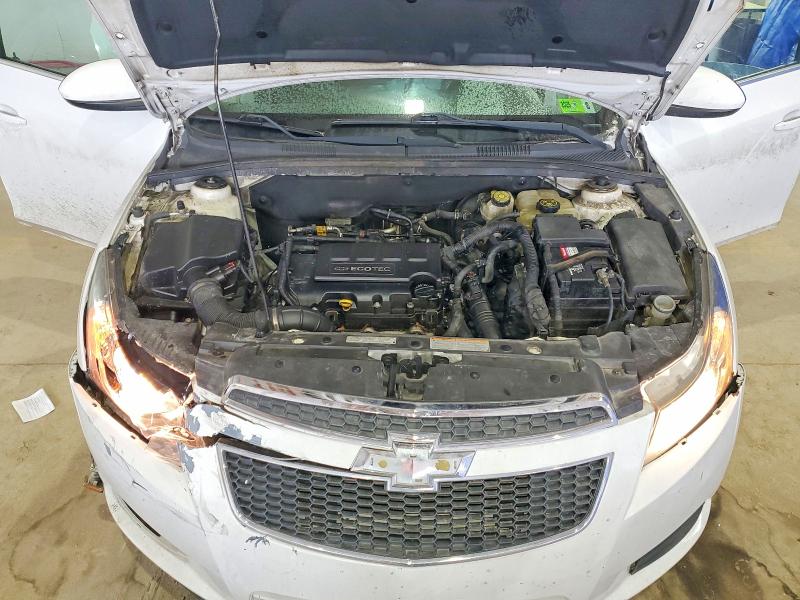 Photo 11 from auction – 2014 CHEVROLET CRUZE with VIN 1G1PC5SB4E7212358