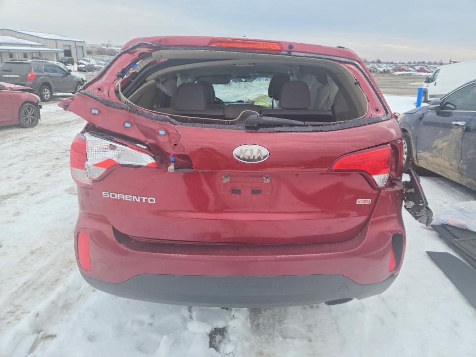 Photo 6 from auction – 2014 KIA SORENTO LX with VIN 5XYKT3A62EG459097