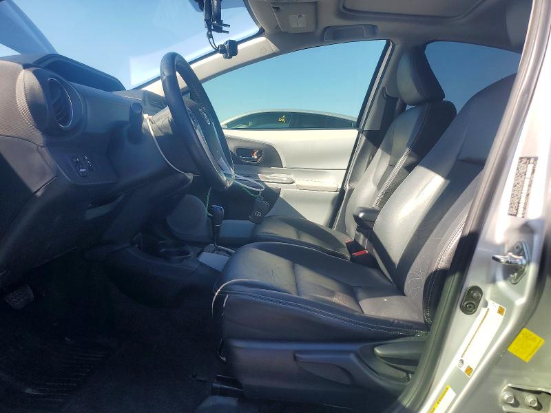 Photo 7 from auction – 2013 TOYOTA PRIUS C with VIN JTDKDTB33D1043589