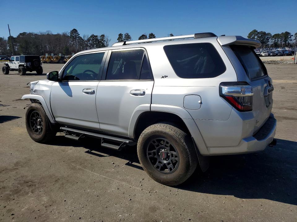 Photo 2 from auction – 2022 TOYOTA 4RUNNER with VIN JTEEU5JR3N5253596