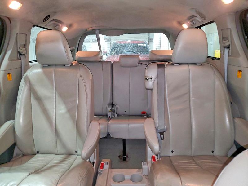 Photo 10 from auction – 2013 TOYOTA SIENNA with VIN 5TDYK3DC8DS334346