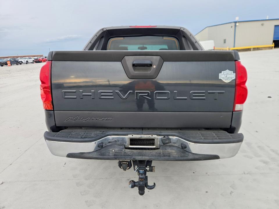 Photo 6 from auction – 2004 CHEVROLET AVALANCHE with VIN 3GNEC12T94G243762