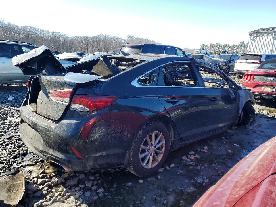 Photo 3 from auction – 2018 HYUNDAI SONATA with VIN 5NPE24AF4JH704958