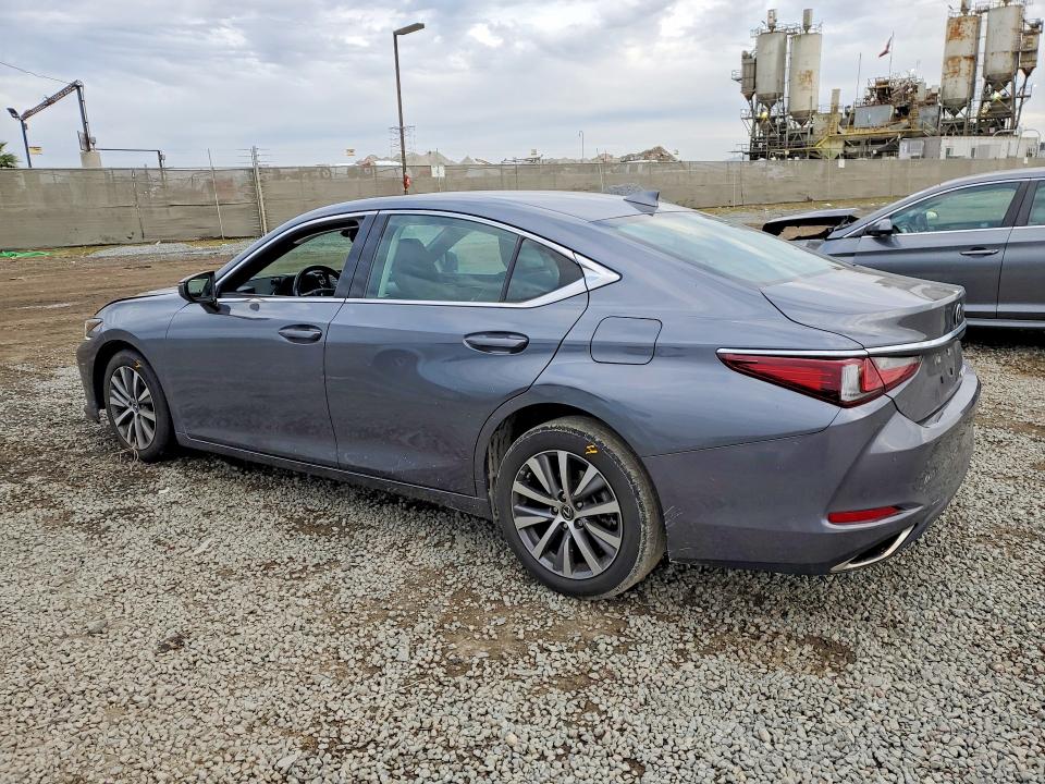 Foto 2 de la subasta – 2019 LEXUS ES con VIN 58ABZ1B17KU043289