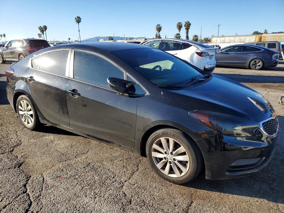 Photo 4 from auction – 2016 KIA FORTE with VIN KNAFX4A65G5504277